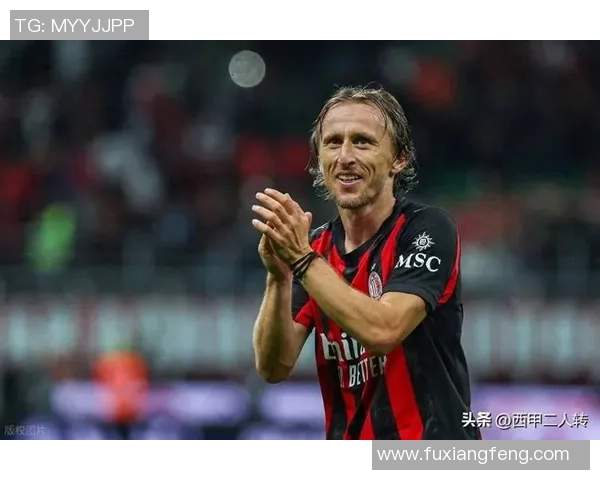 男足球明星换发型了吗新造型引发球迷热议与时尚潮流的碰撞 男足球明星换发型了吗新造型引发球迷热议与时尚潮流的碰撞