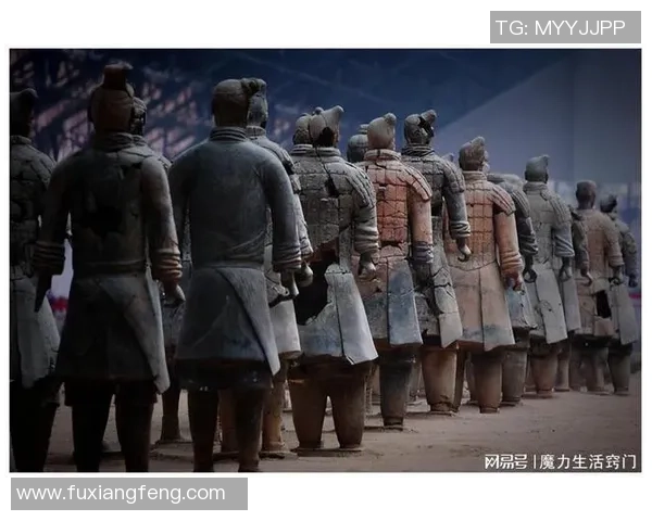 当代足球明星的偶像崇拜现象与其对年轻球员的影响探讨